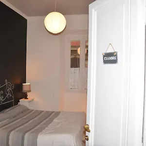 https://apt-cosy-5-minutes-walk-from-colosseum.it-romehotels.com